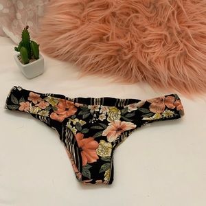 NWT Billabong Reversible Bikini Bottoms